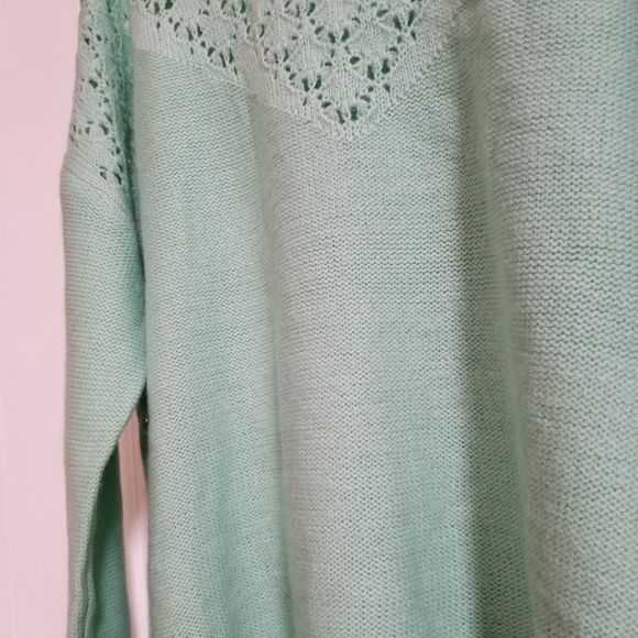 Sweater - Picture 2 of 4